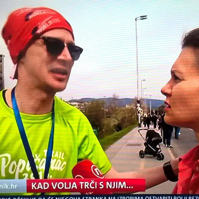Goran Jureković daje intervju za Dnevnik HTV-a tijekom jednog od maratona/Foto: HTV screenshot