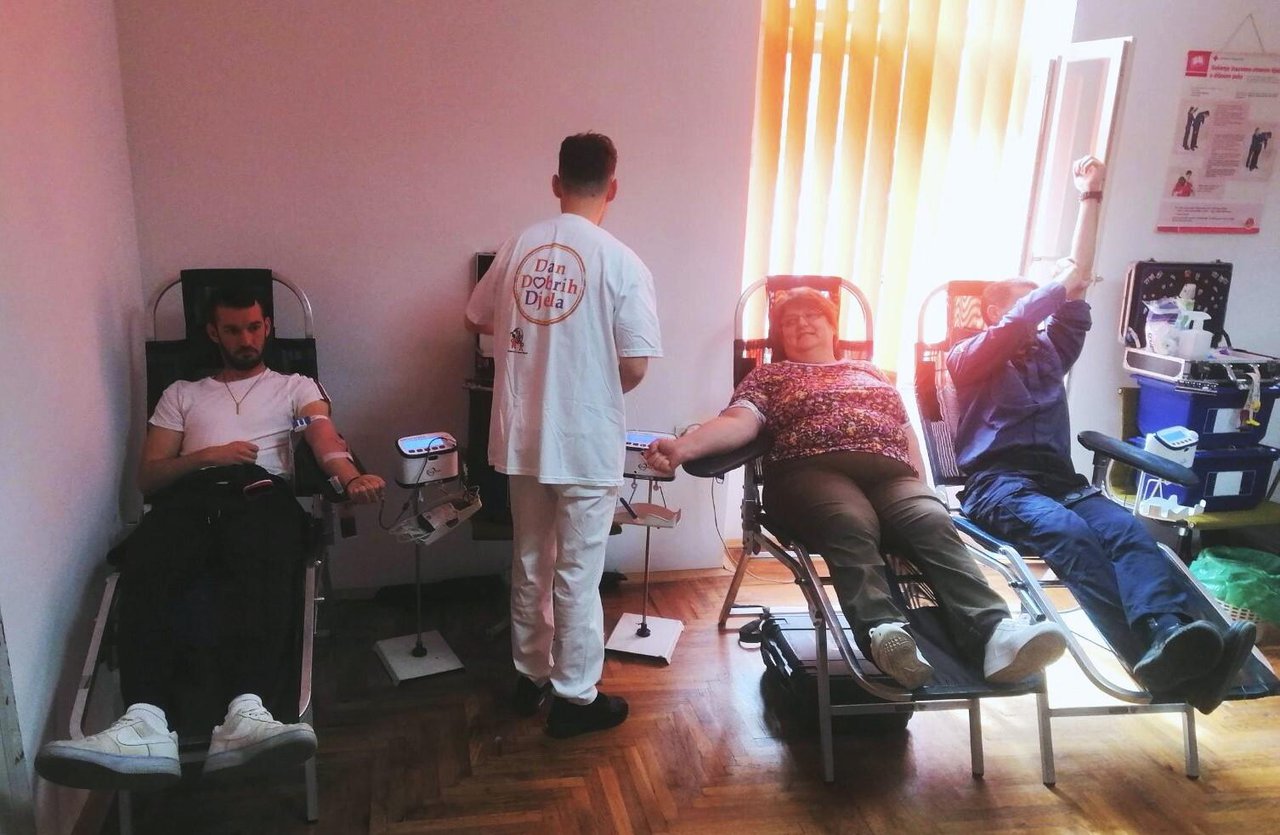Fotografija: Ovo su samo neki od dobrovoljnih darivatelja krvi koji su danas učinili dobro djelo u Daruvaru/Foto: GDCK Daruvar