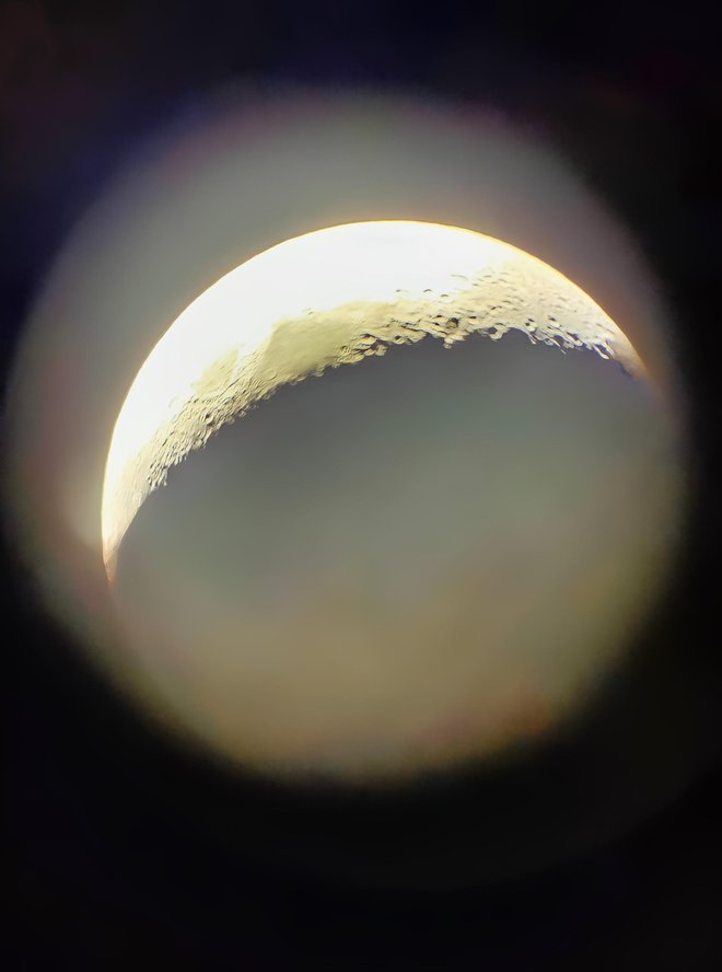 Pogled na Mjesec kroz jedna od dva telskopa/Foto: Nikica Puhalo/MojPortal.hr