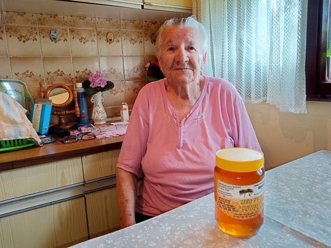 Prošlo je sedam punih desetljeća otkako je Margita uhvatila svoj prvi pčelinji roj/Foto: Slavica Trgovac Martan
