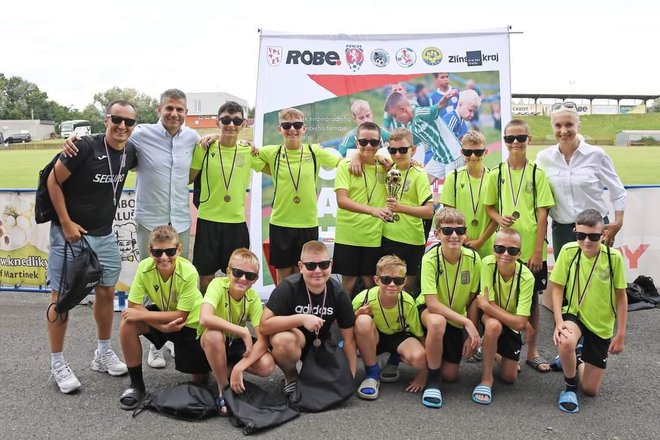 Medalje i zasluženi pehar/Foto: HNK Daruvar