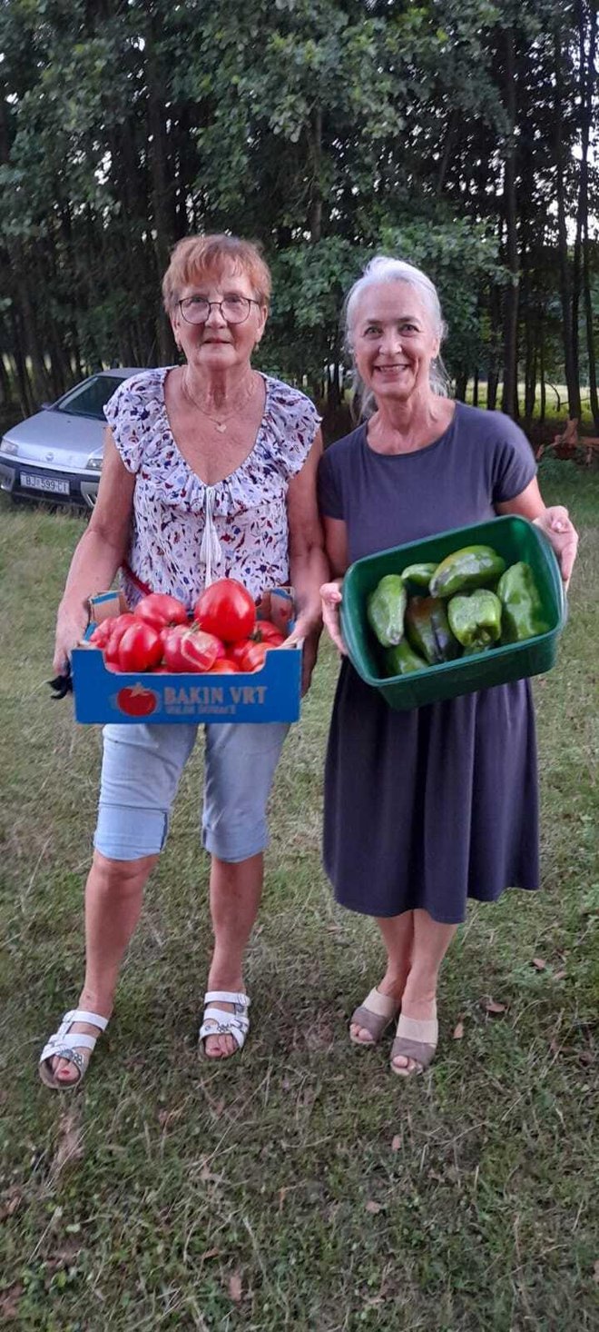 Marica svoje povrće često dijeli prijateljima/Foto: Darinka Bojčić