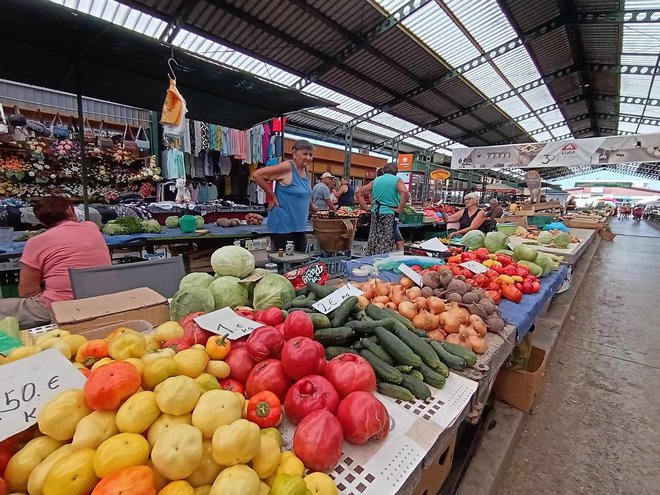 Kupaca u utorak baš i nije bilo na placu/Foto: Slavica Trgovac Martan