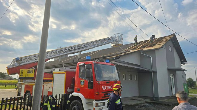 Hitne službe od jutra su u akciji/Foto: JVP Garešnica