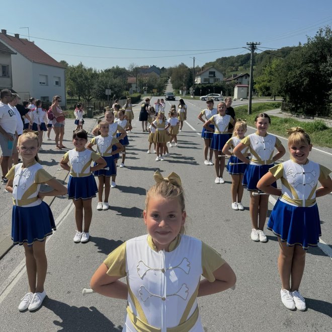 Povorka kroz ulicu Stjepana Radića/DAME