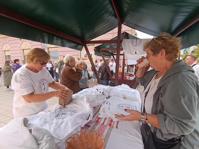 Prodavale su se majice/Foto: Slavica Trgovac Martan