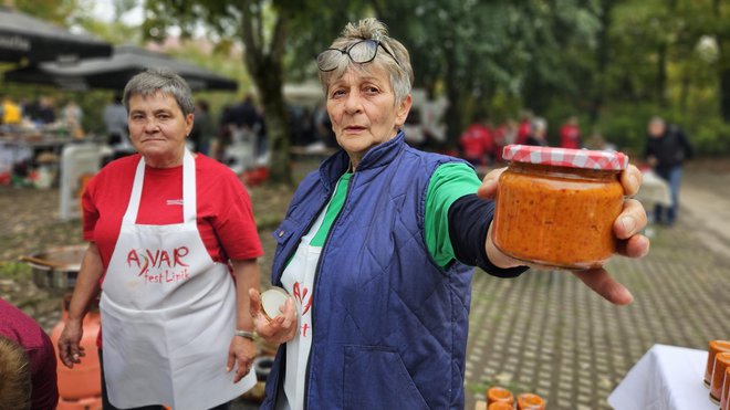 Svježe napravljeni ajvar/Foto: Nikica Puhalo/MojPortal.hr