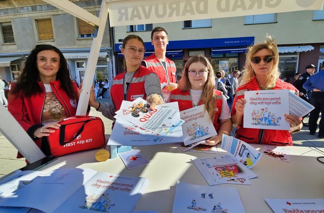 Crveni križ je dijelio edukativne i promotivne materijale/Foto: Nikica Puhalo/MojPortal.hr