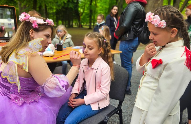 Oslikavanje lica uvijek je hit kod djece/Foto: Nikica Puhalo/MojPortal.hr