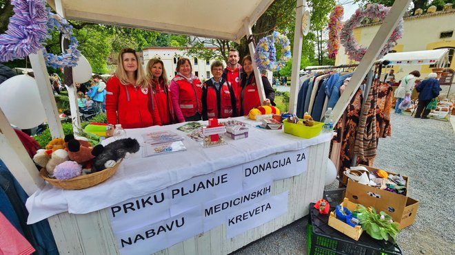 Na štandu Crvenog križa na prošlom sajmu skupljale su se donacije za nabavu medicinskog kreveta/Foto: Nikica Puhalo/MojPortal.hr