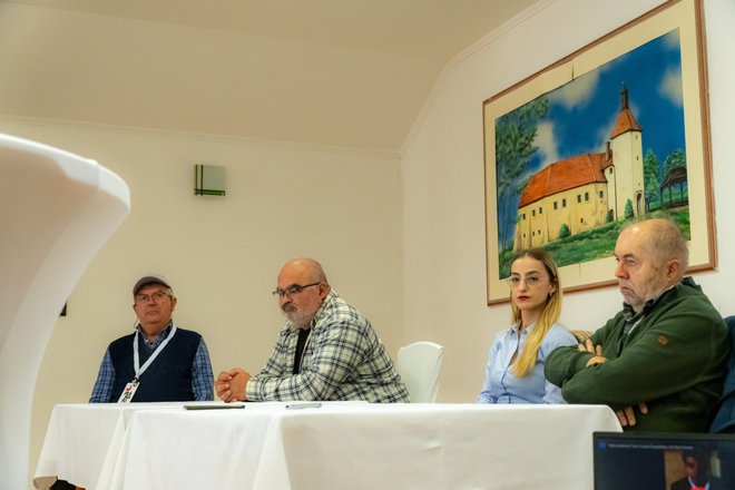 O središnjoj temi Umjetna inteligencija i reportaža govorili su Drago Hedl, Elena Lukić, Zoran Vitas i Budimir Žižović/Foto: FraMaFu Festival