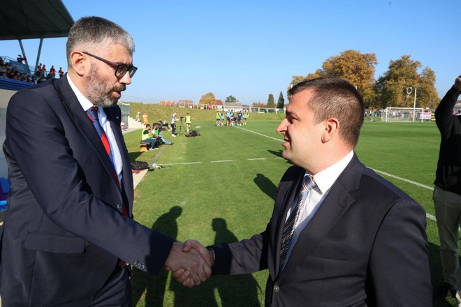 Predsjednik Hajduka Ivan Bilić i gradonačelnik Bjelovara Dario Hrebak/Foto: Jakov Prkić/CROPIX