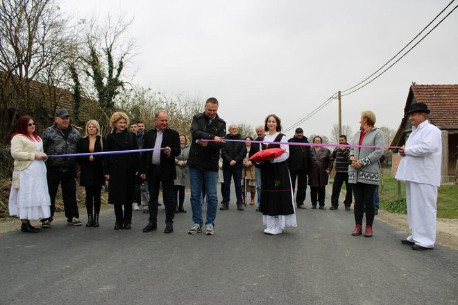 Prometnica je svečano puštena u promet/Foto: Slavica Trgovac Martan