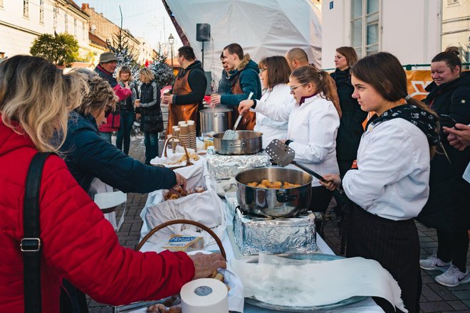 Bjelovarčani će imati priliku uživati u raznim delicijama/Foto: Advent u Bjelovaru