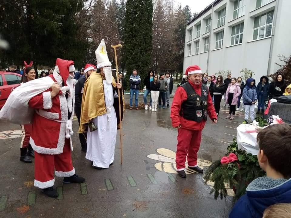 Fotografija: Foto: Sirački kumovi