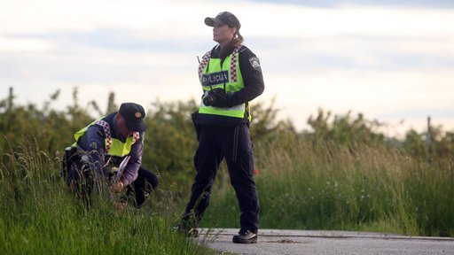 Žena (66) autom sletjela u jarak i okrenula se na krov: "Završila u bolnici s teškim ozljedama"