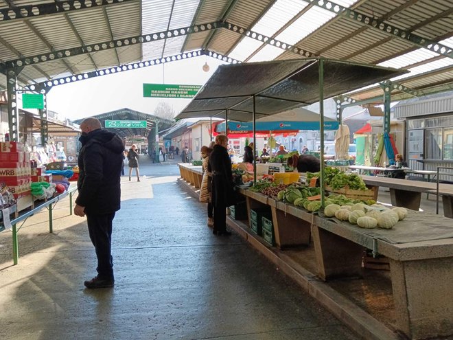 Tržnica je neuobičajeno prazna/Foto: Slavica Trgovac Martan