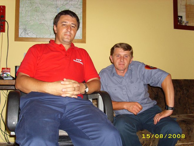 2008. u staroj zgradi s kolegom (Vitomir Valter)/Foto: Privatni album