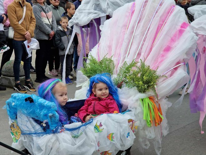 Najmlađe daruvarske maškare/ Foto: Dijana Puhalo/MojPortal