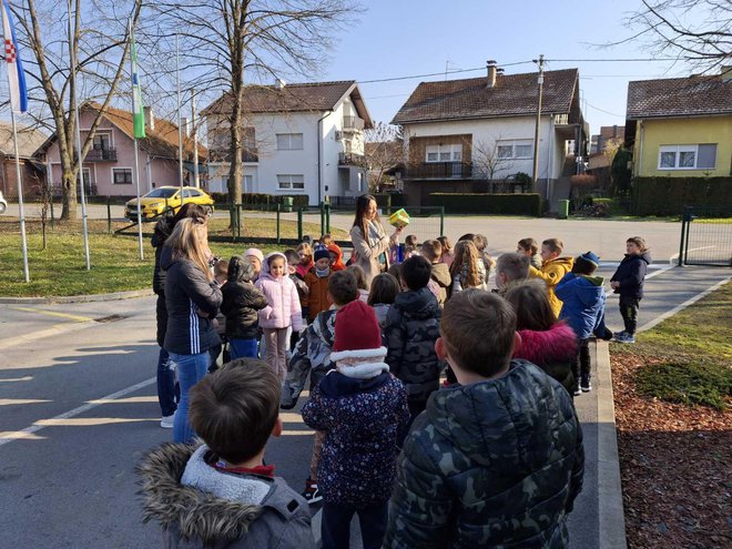 Mališani su razmijenili darove sa svojim prijateljima/Foto: Dječji vrtić Maslačak Garešnica