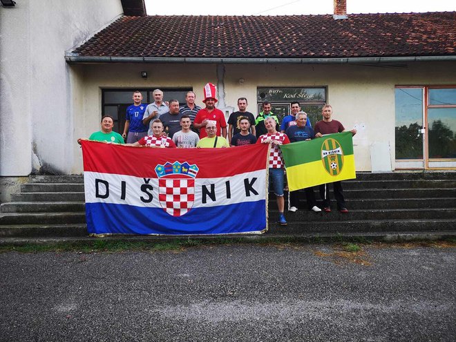 Navijači za svoj klub navijaju i u pobjedi i u porazu/Foto: NK Dišnik